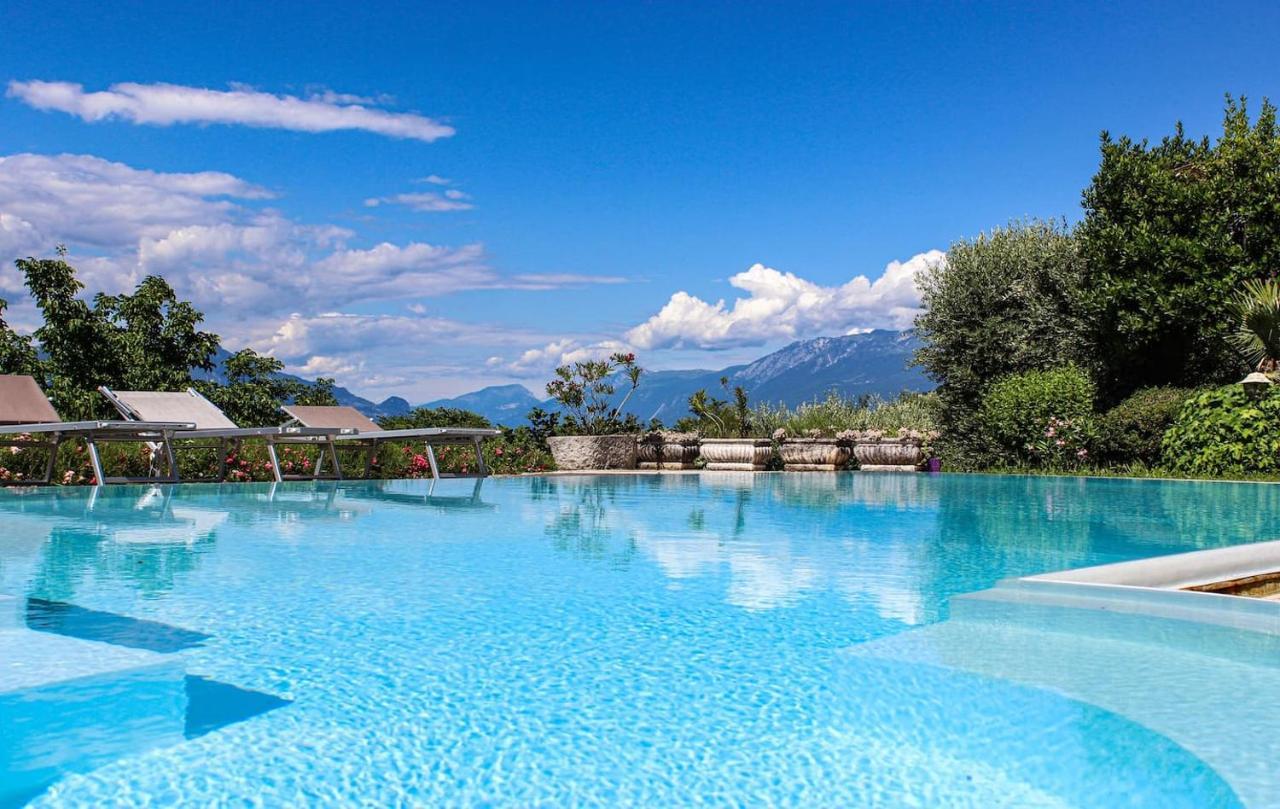 Villa Elena Appartamento In Villa Montinelle Exteriér fotografie